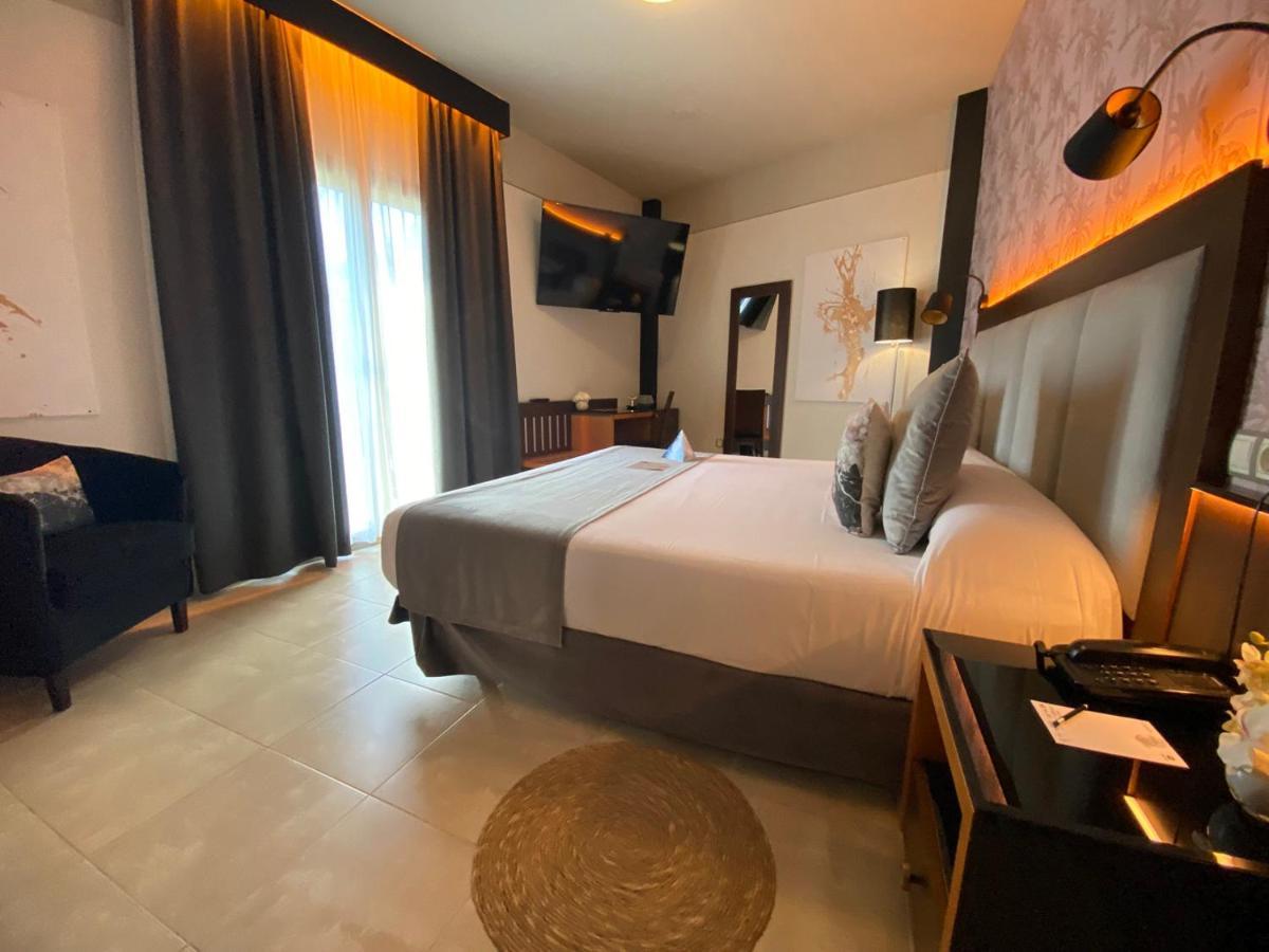 On Aleta Room Designed For Adults Almuñécar Zewnętrze zdjęcie