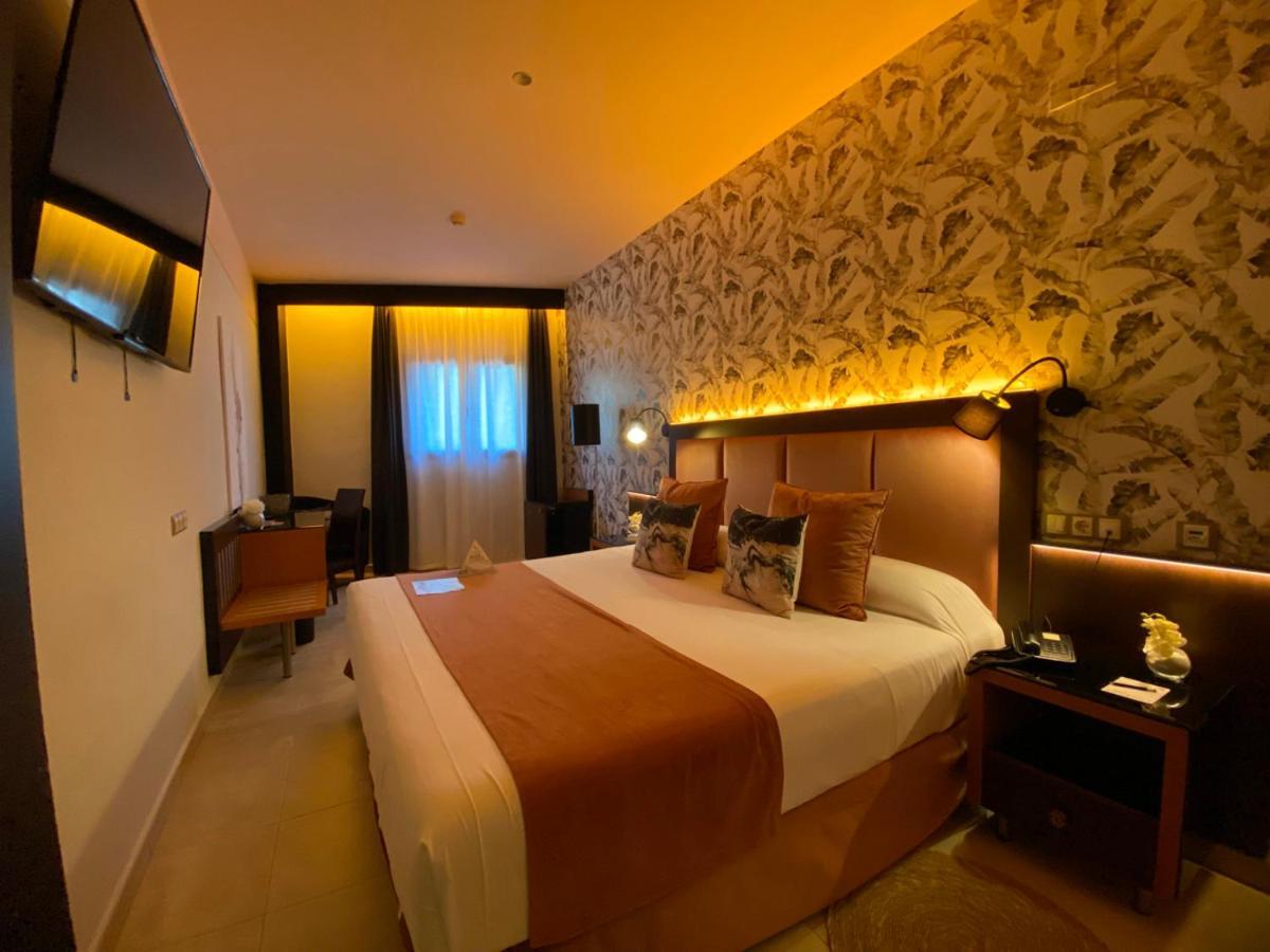 On Aleta Room Designed For Adults Almuñécar Zewnętrze zdjęcie